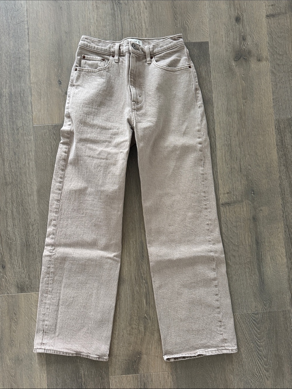 Abercrombie & Fitch Women's The 90’s High-Rise Relaxed Jeans Tan Beige 26 Short